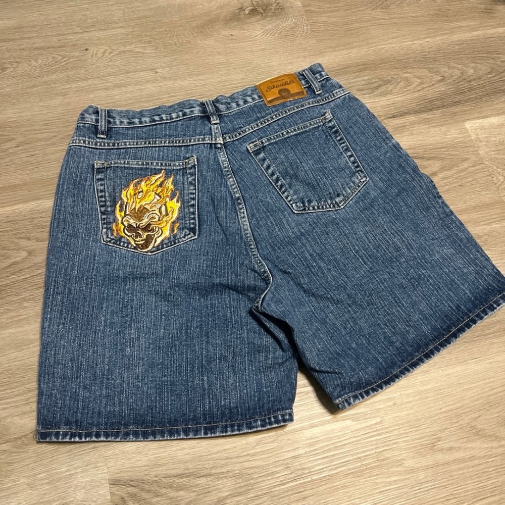 Flame head embroidered jorts